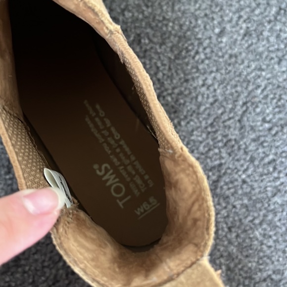 Toms Fall Boots - Picture 2 of 3